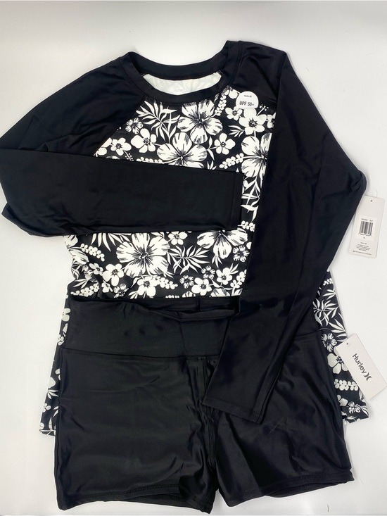 Hurley Other - XL Women’s Hurley Black and White Floral Long Sleeve Rash Guard & Swim Short Set